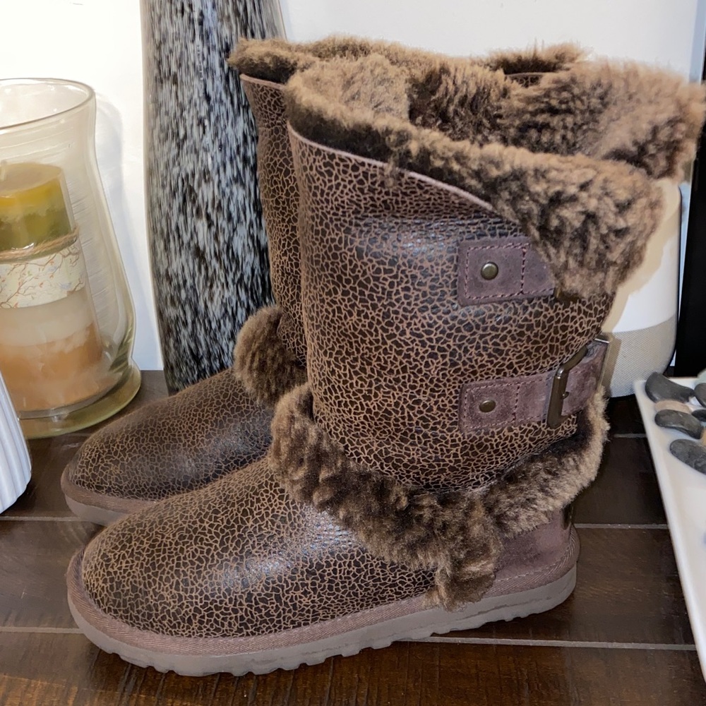 Rare!! UGG Skylah Brown Bomber Leather Faux Fur Boots Size 6 - Picture 6 of 15